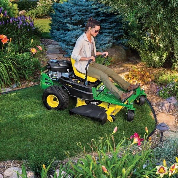 John Deere Z335E Zero-Turn